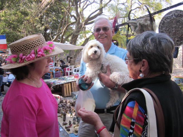 friendsatmarket Friends at the ajijic market