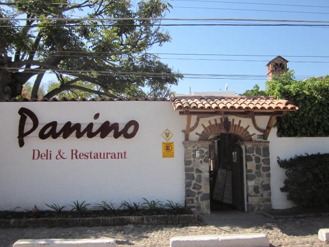 Front of Panino Restaurant in Ajijic