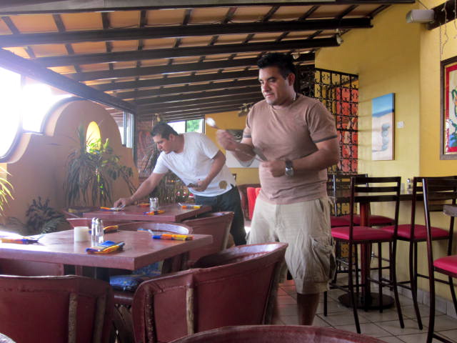 Waiters, Luis Enrique Reyes and Fernando Arroyo Garcia