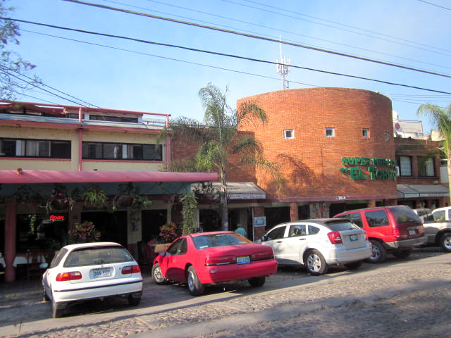 Plaza Bugambilias