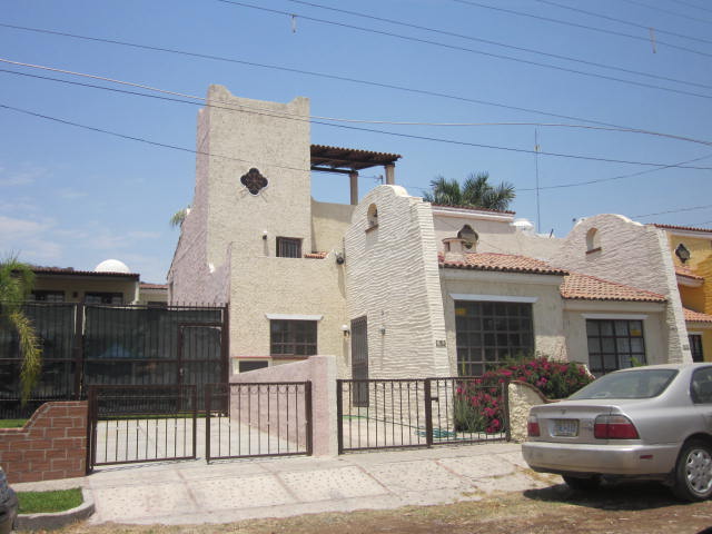 Home in Lower Riberas Del Pilar