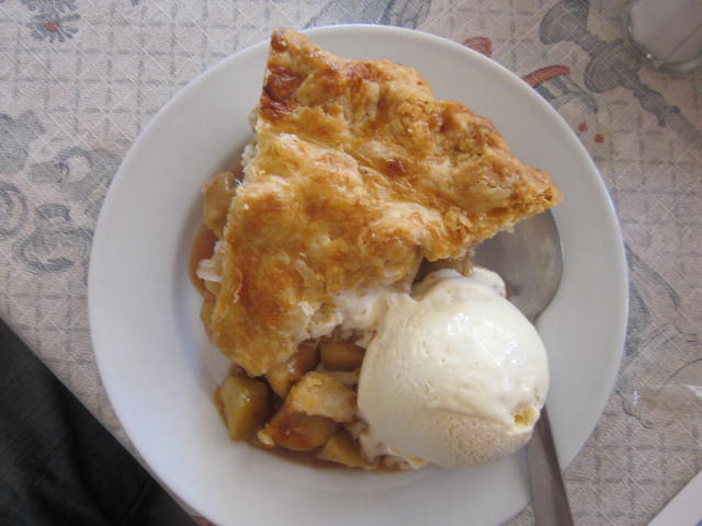 Apple Pie with Ice Cream