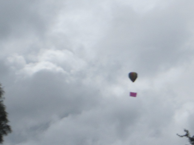 A Globo in the clouds