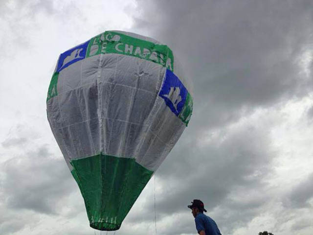 access balloon in sky