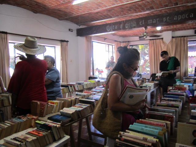 LCS Booksale