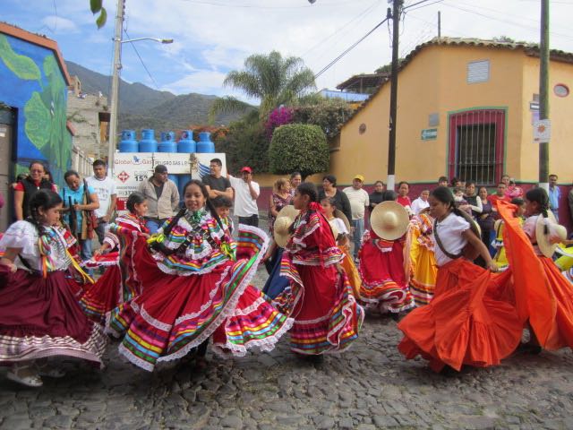 Dancing Girls