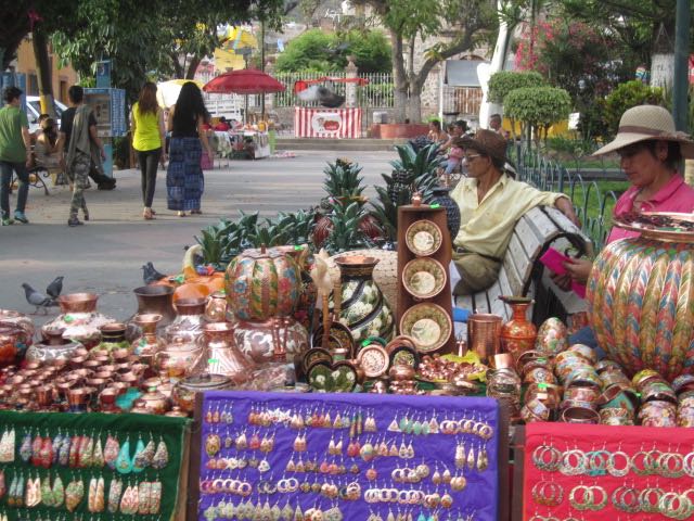Crafts in the plaza