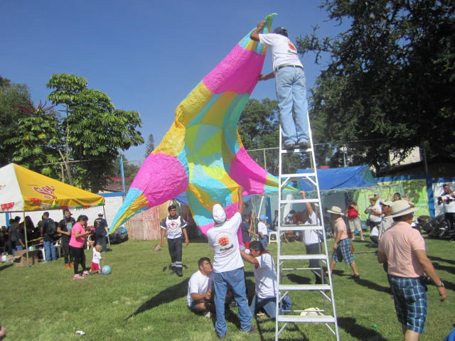 Globo being filled