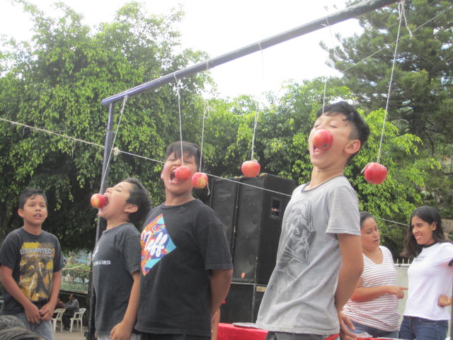 Boys eating apples