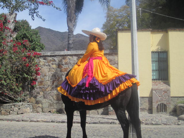 Escaramuza woman